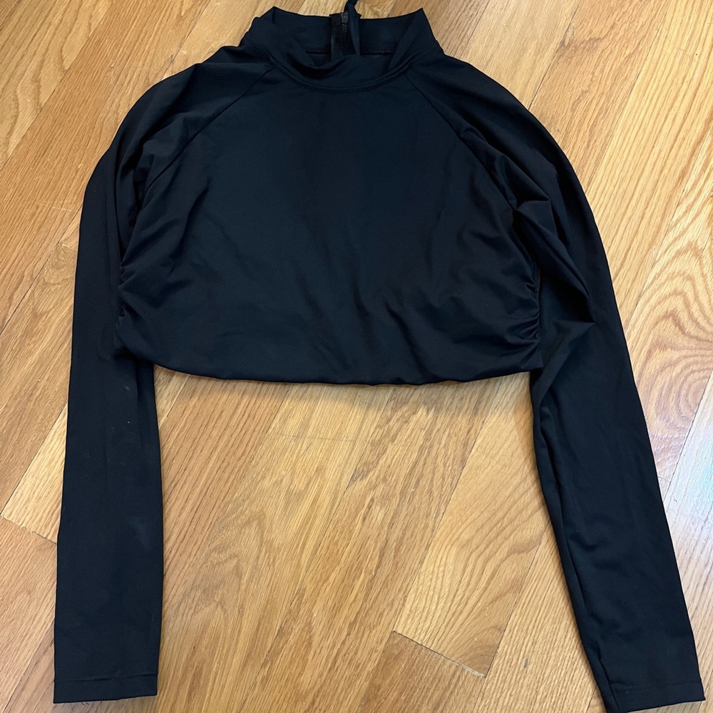 Athleta M black North Point Cropped Rashguard longsleeve top swim bathing suit